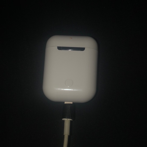 airpods - Picture 2 of 3